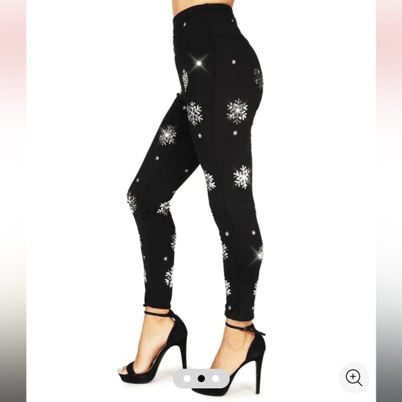 NWOT TIPSY ELVES- SEQUINED SNOWFLAKE HIGH WAISTED LEGGINGS SIZE MEDIUM - Picture 2 of 3